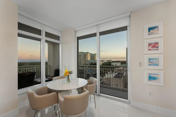 $824,000 | 450 North Federal Highway, Unit 711, Boynton Beach, FL 33435