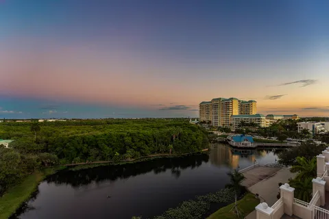 $875,000 | 450 North Federal Highway, Unit 711, Boynton Beach, FL 33435