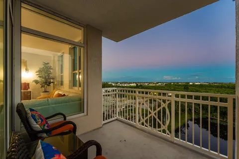 $875,000 | 450 North Federal Highway, Unit 711, Boynton Beach, FL 33435