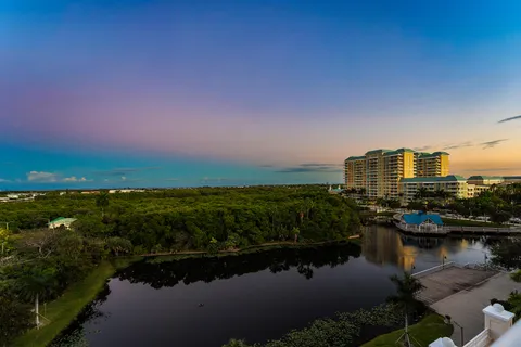 $875,000 | 450 North Federal Highway, Unit 711, Boynton Beach, FL 33435