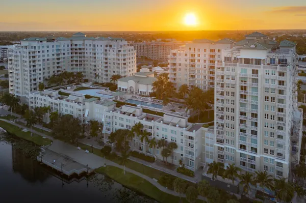 $824,000 | 450 North Federal Highway, Unit 711, Boynton Beach, FL 33435