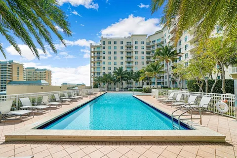 $875,000 | 450 North Federal Highway, Unit 711, Boynton Beach, FL 33435