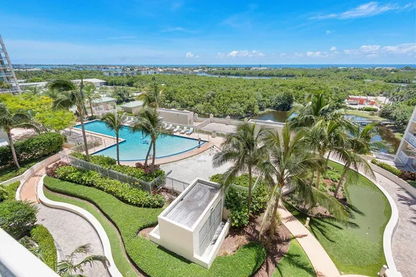 $824,000 | 450 North Federal Highway, Unit 711, Boynton Beach, FL 33435