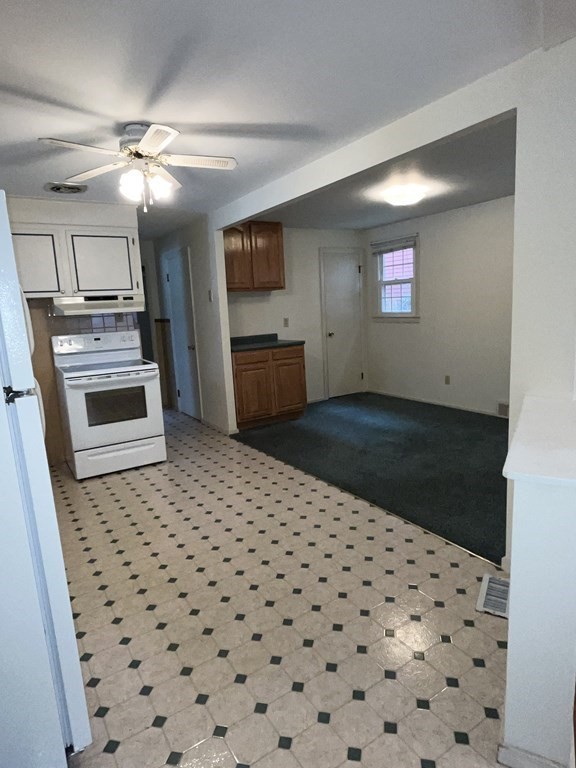 460 Hamilton Street Worcester, MA 01604 - Photo 8 of 11 Gallery Image 8