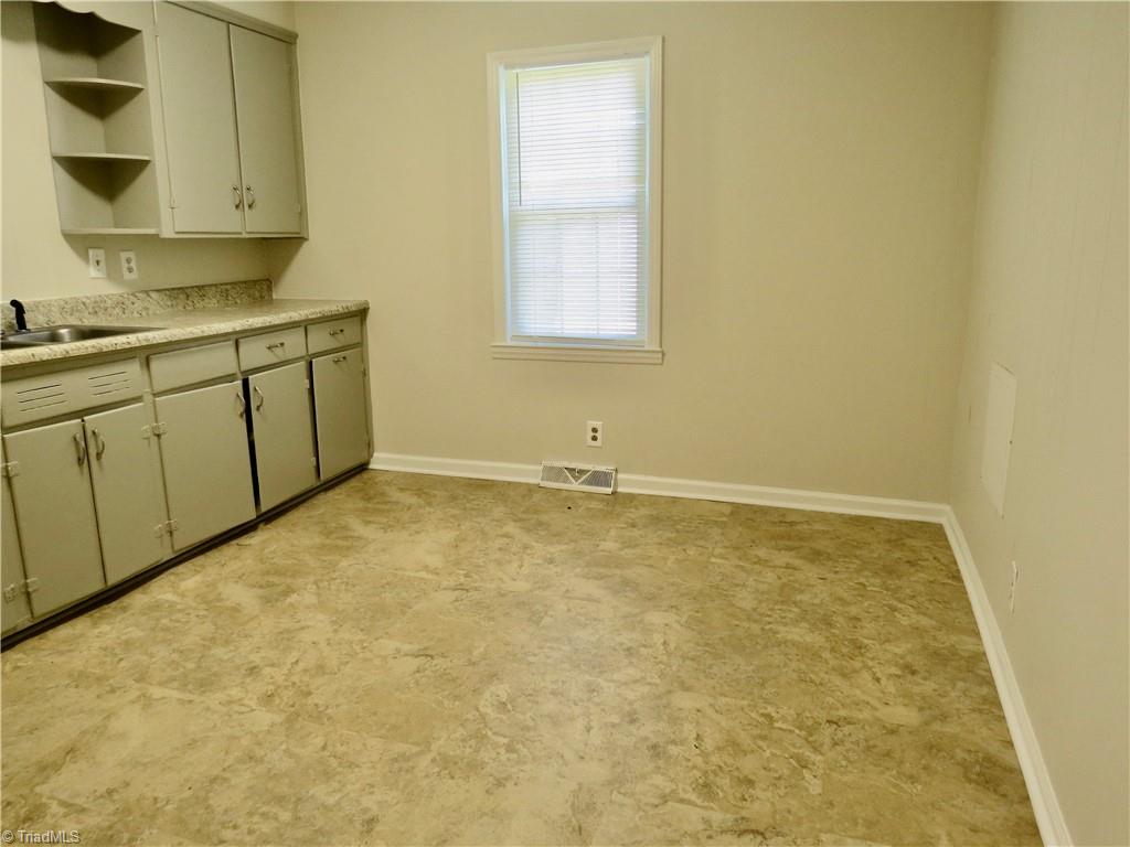 115 Periwinkle Road Eden, NC 27288 - Photo 3 of 13 Gallery Image 3