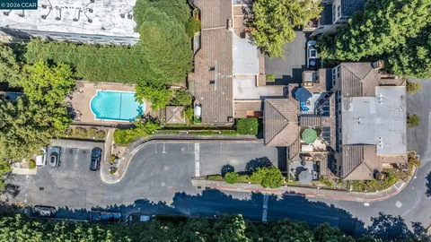 $940,000 | 3279 Mt Diablo Court, Unit 18, Lafayette, CA 94549