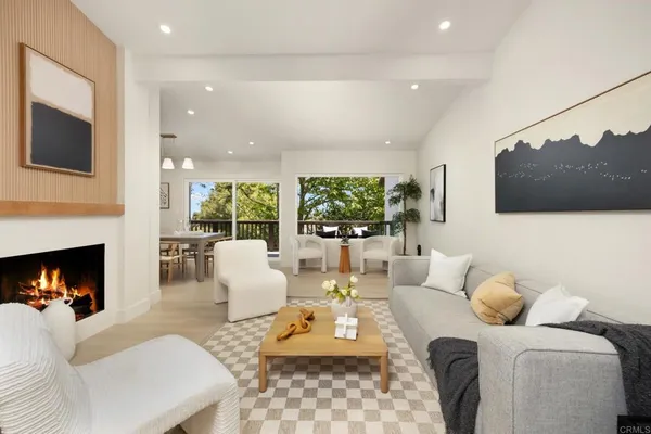 $1,425,000 | 45 Oaktree Lane, Rolling Hills Estates, CA 90274