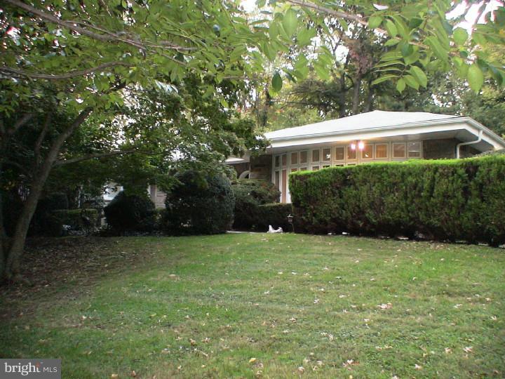 7101 Sherwood Road Philadelphia, PA 19151 - Photo 2 of 22 Exterior Front