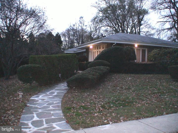 7101 Sherwood Road Philadelphia, PA 19151 - Photo 3 of 22 Exterior Side