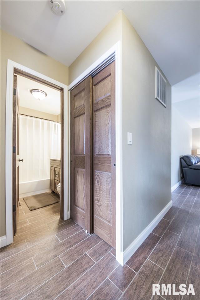601 Bess Street Washington, IL 61571 - Photo 11 of 36 Gallery Image 11