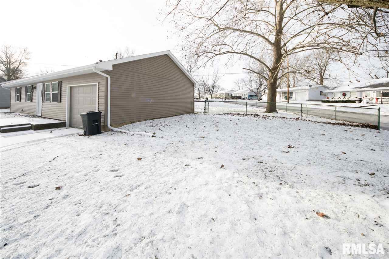 601 Bess Street Washington, IL 61571 - Photo 25 of 36 Gallery Image 25