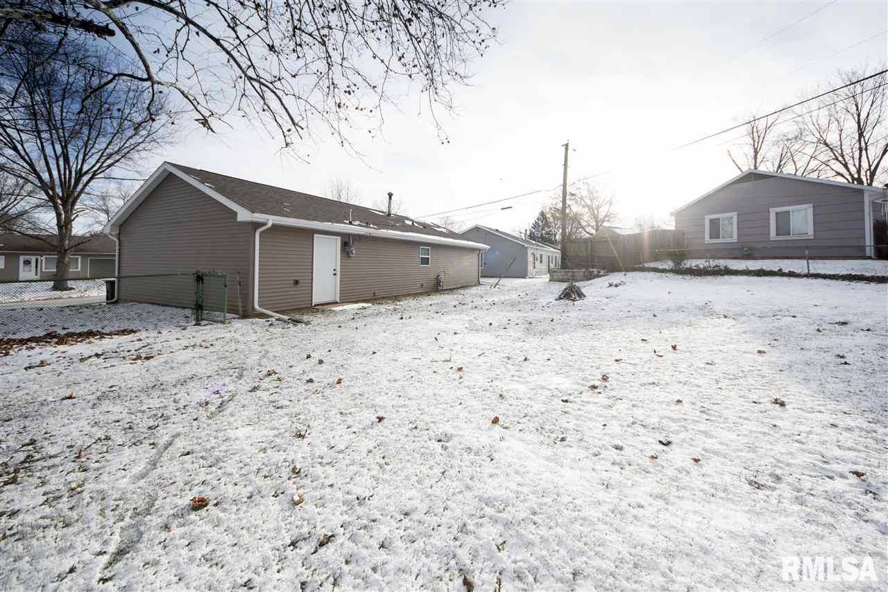 601 Bess Street Washington, IL 61571 - Photo 27 of 36 Gallery Image 27