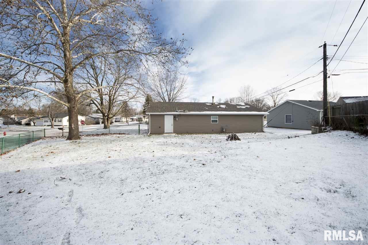 601 Bess Street Washington, IL 61571 - Photo 28 of 36 Gallery Image 28