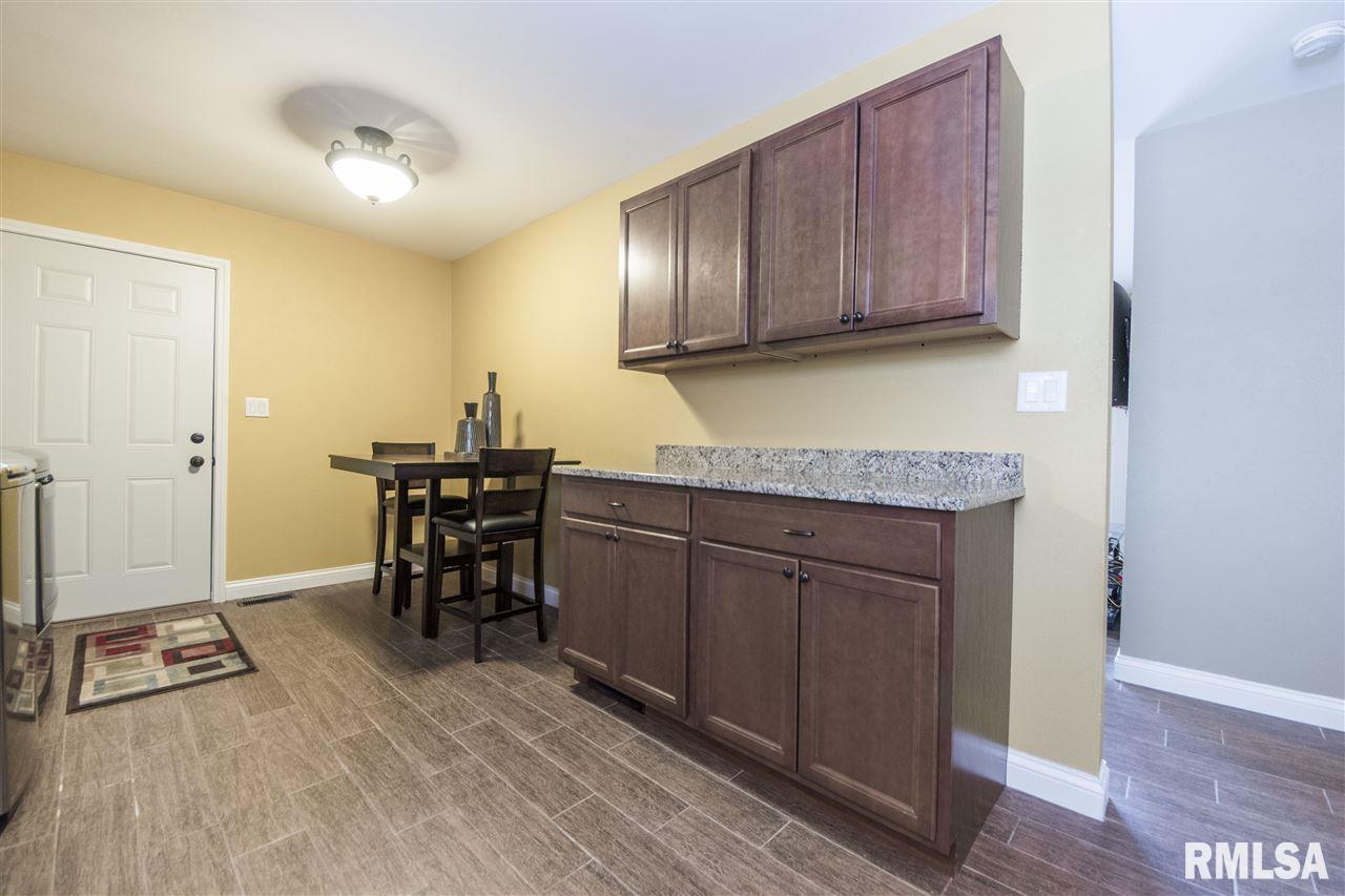 601 Bess Street Washington, IL 61571 - Photo 4 of 36 Gallery Image 4