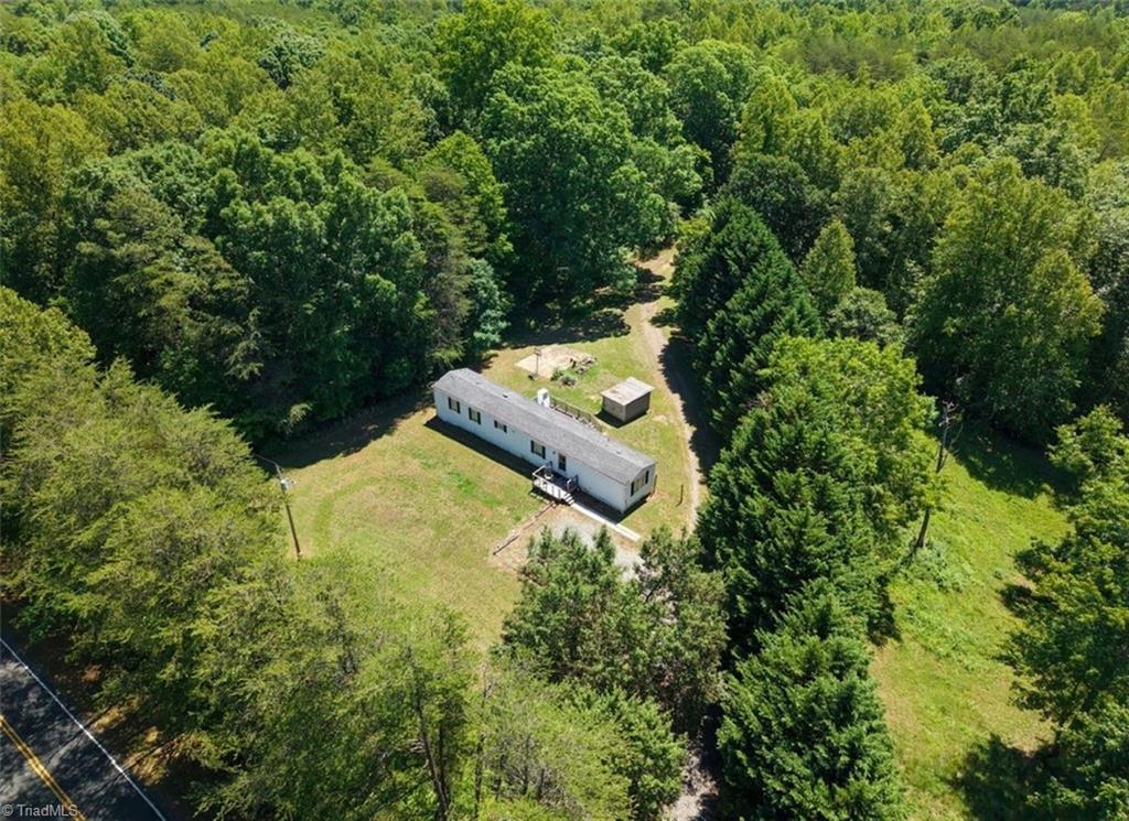 1709 Bud Tilley Road Pinnacle, NC 27043 - Photo 4 of 9