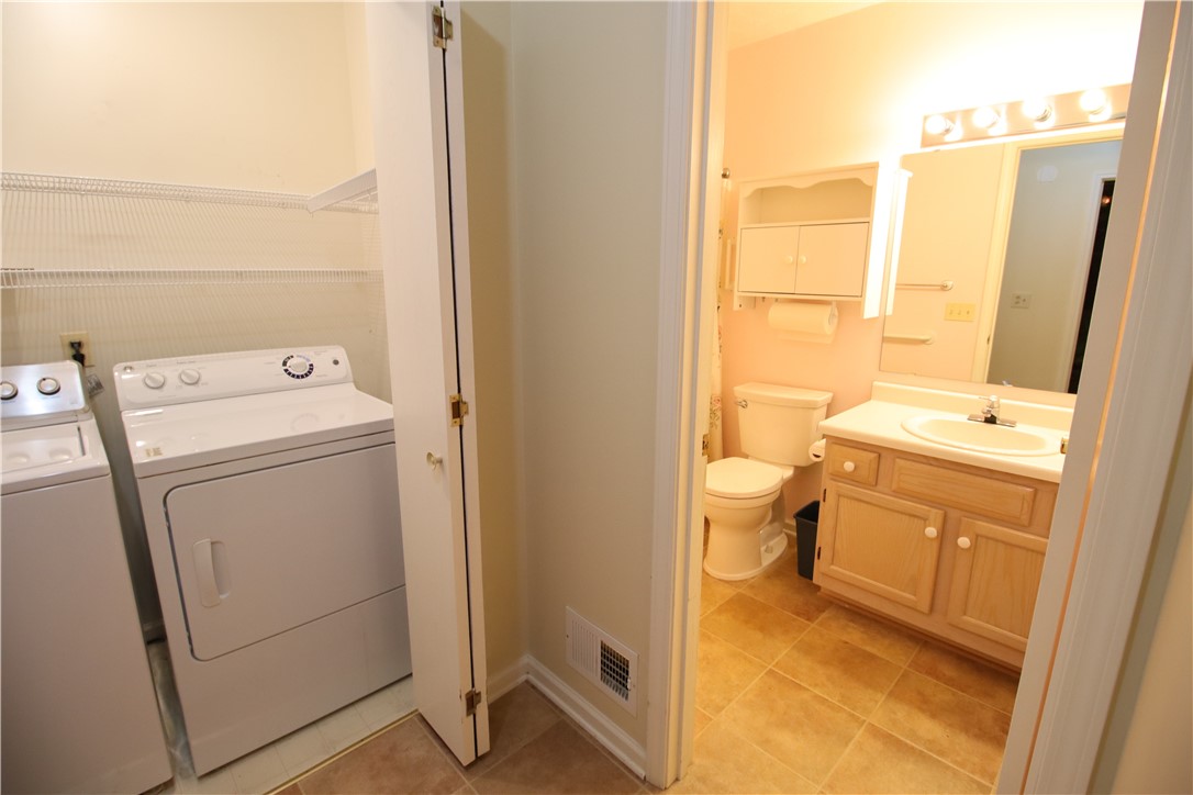 24 Coran Circle Greece, NY 14616 - Photo 15 of 25