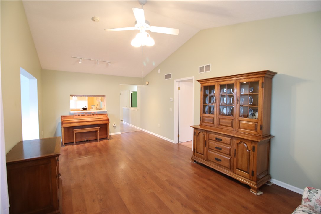 24 Coran Circle Greece, NY 14616 - Photo 8 of 25