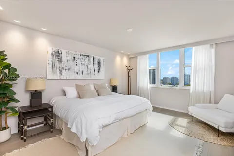 $7,988,888 | 3201 Northeast 183rd Street, Unit 1503/1504, Aventura, FL 33160