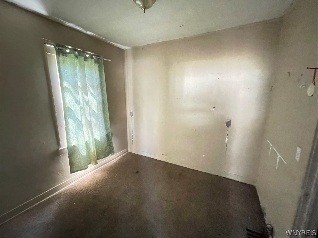 29 Garner Avenue Buffalo, NY 14213 - Photo 2 of 6