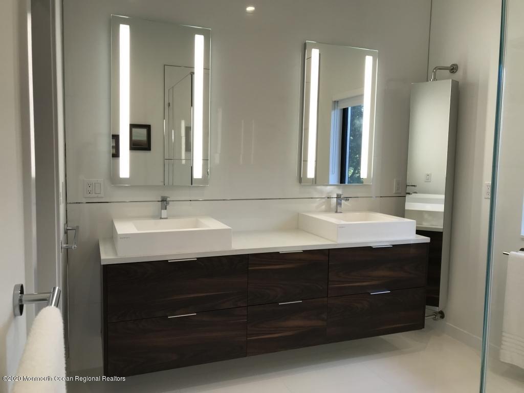 8 Shore Road Oceanport, NJ 07757 - Photo 17 of 31 17-master bath