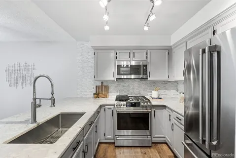 $535,000 | 2892 West Long Circle, Unit G, Littleton, CO 80120