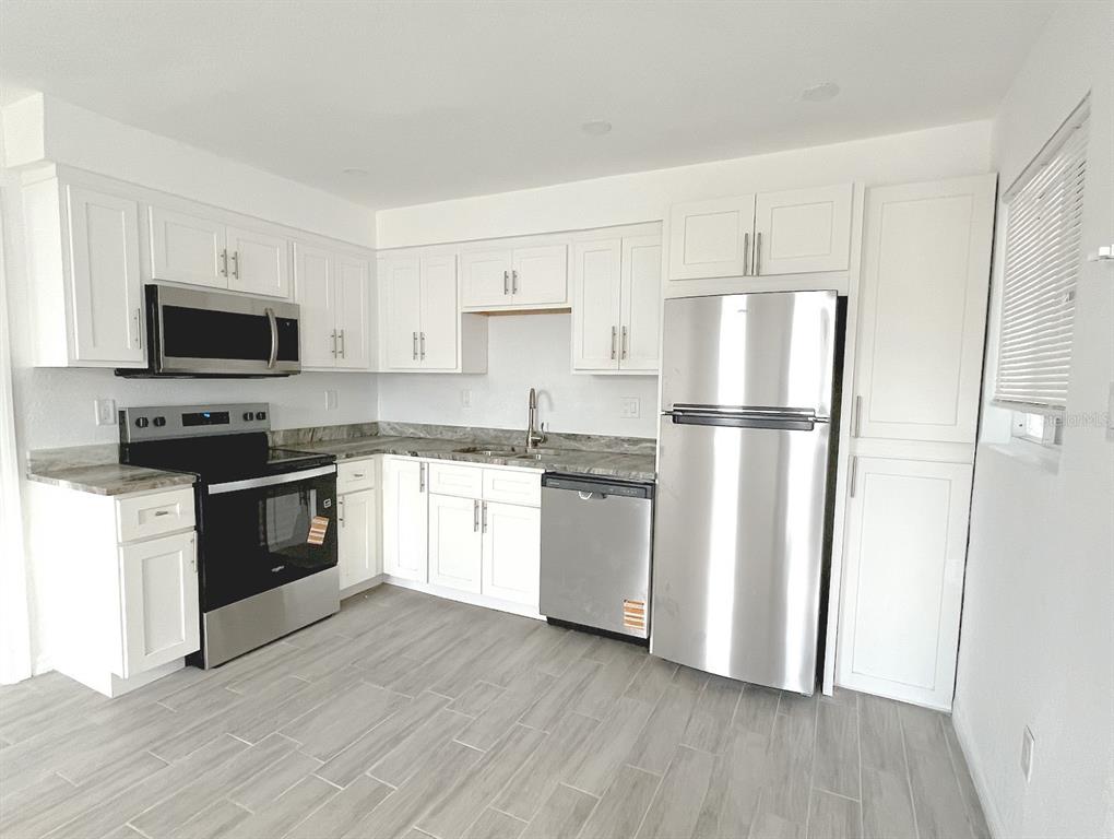 24 Lynn Way, Unit 25 Madeira Beach, FL 33708 - Photo 3 of 21