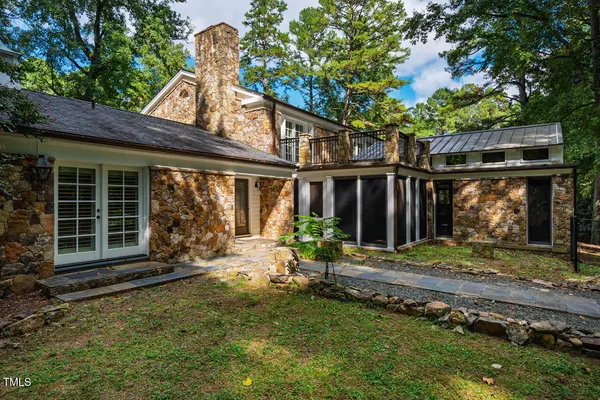 $1,125,000 | 52 Dogwood Acres Drive, Chapel Hill, NC 27516