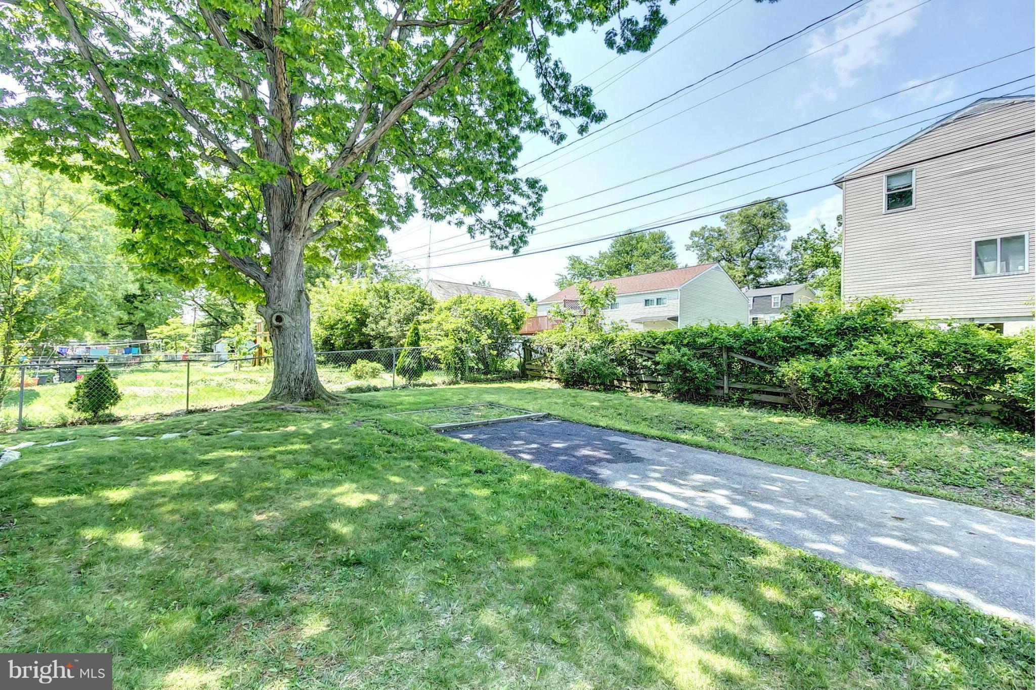 8304 Oakleigh Road Baltimore, MD 21234 - Photo 28 of 30 a view of yard with green space