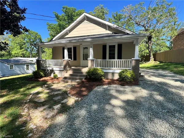 $1,350 | 3867 Leo Street, Winston-Salem, NC 27105