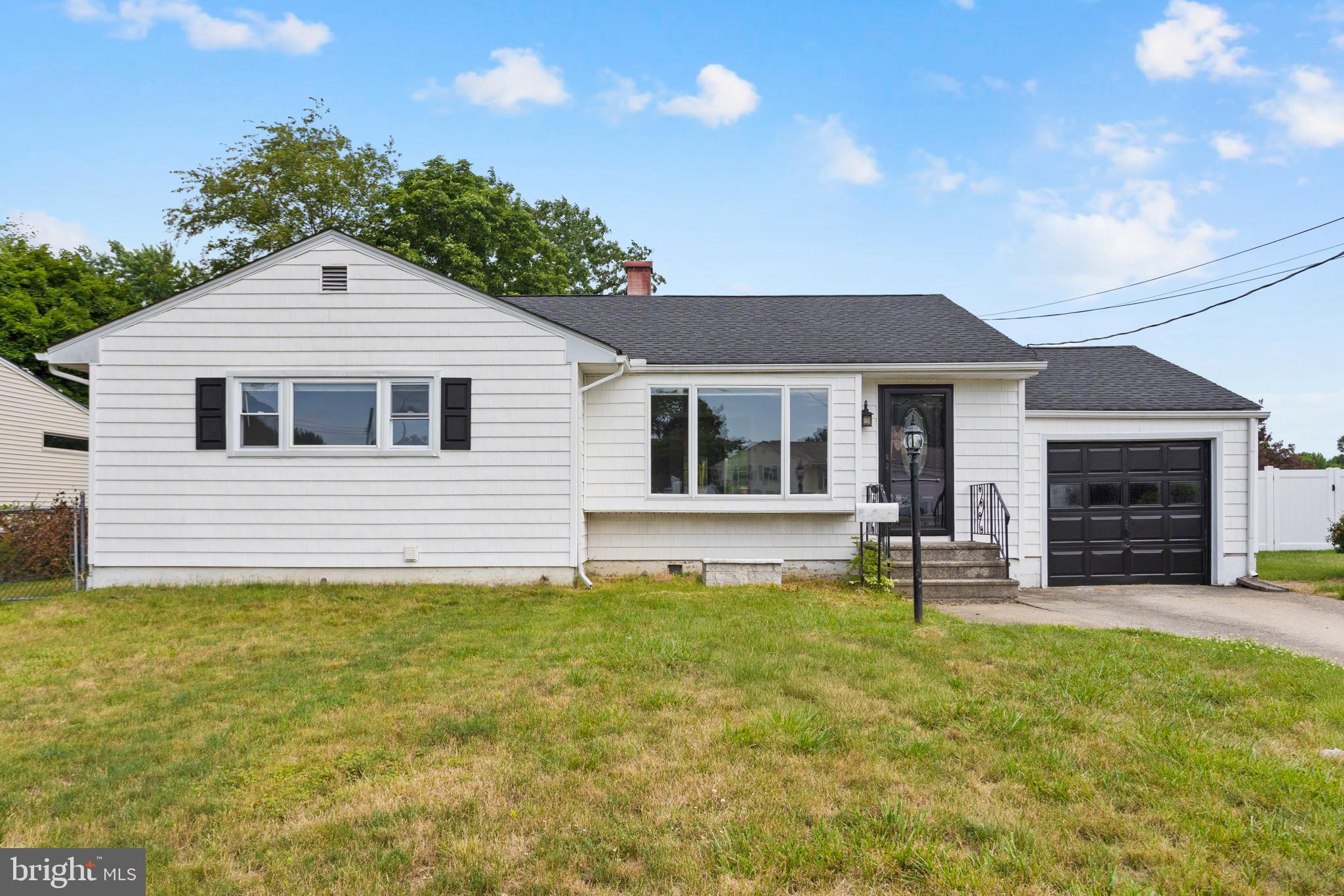 60 Sherbrooke Road Ewing, NJ 08638 - Photo 1 of 29