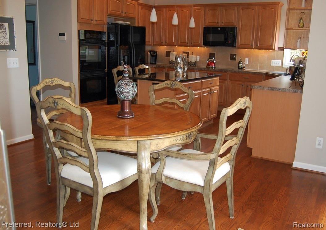 47875 Pavillon Road Canton, MI 48188 - Photo 25 of 58 Breakfast Area