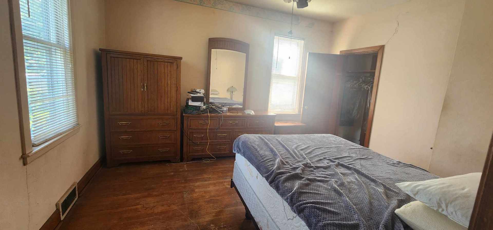 891 Bode Road Elgin, IL 60120 - Photo 17 of 38 Gallery Image 17