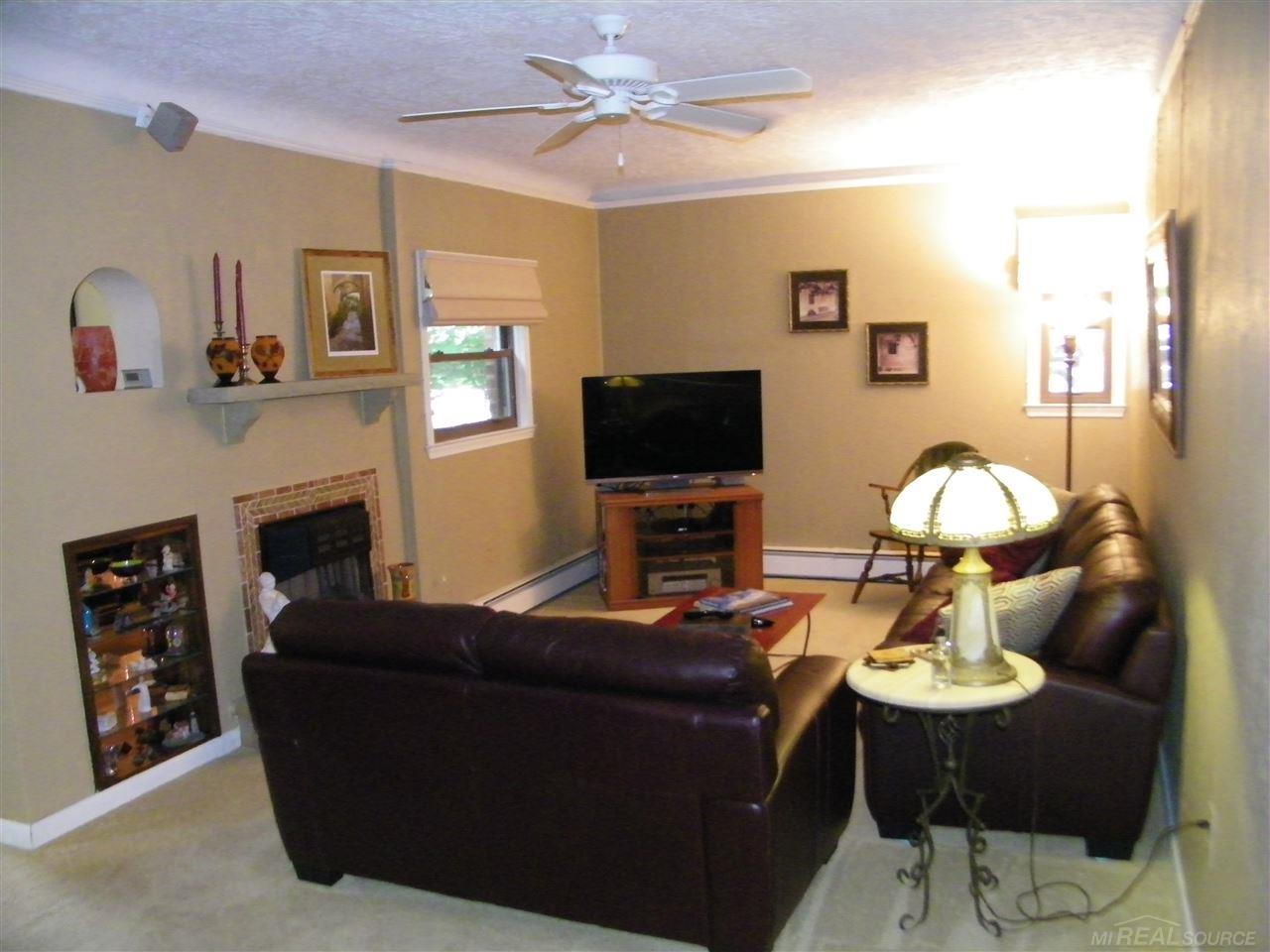 2541 John R Road Rochester Hills, MI 48307 - Photo 3 of 14