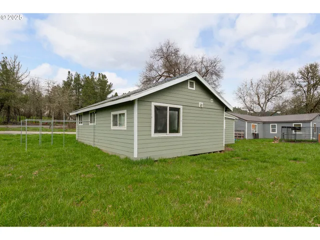 $249,900 | 119 Forest Road, Myrtle Creek, OR 97457