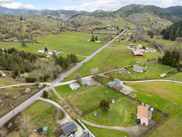 $249,900 | 119 Forest Road, Myrtle Creek, OR 97457