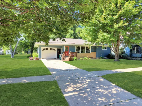 $185,000 | 71 Rowland Street, Tracy, MN 56175