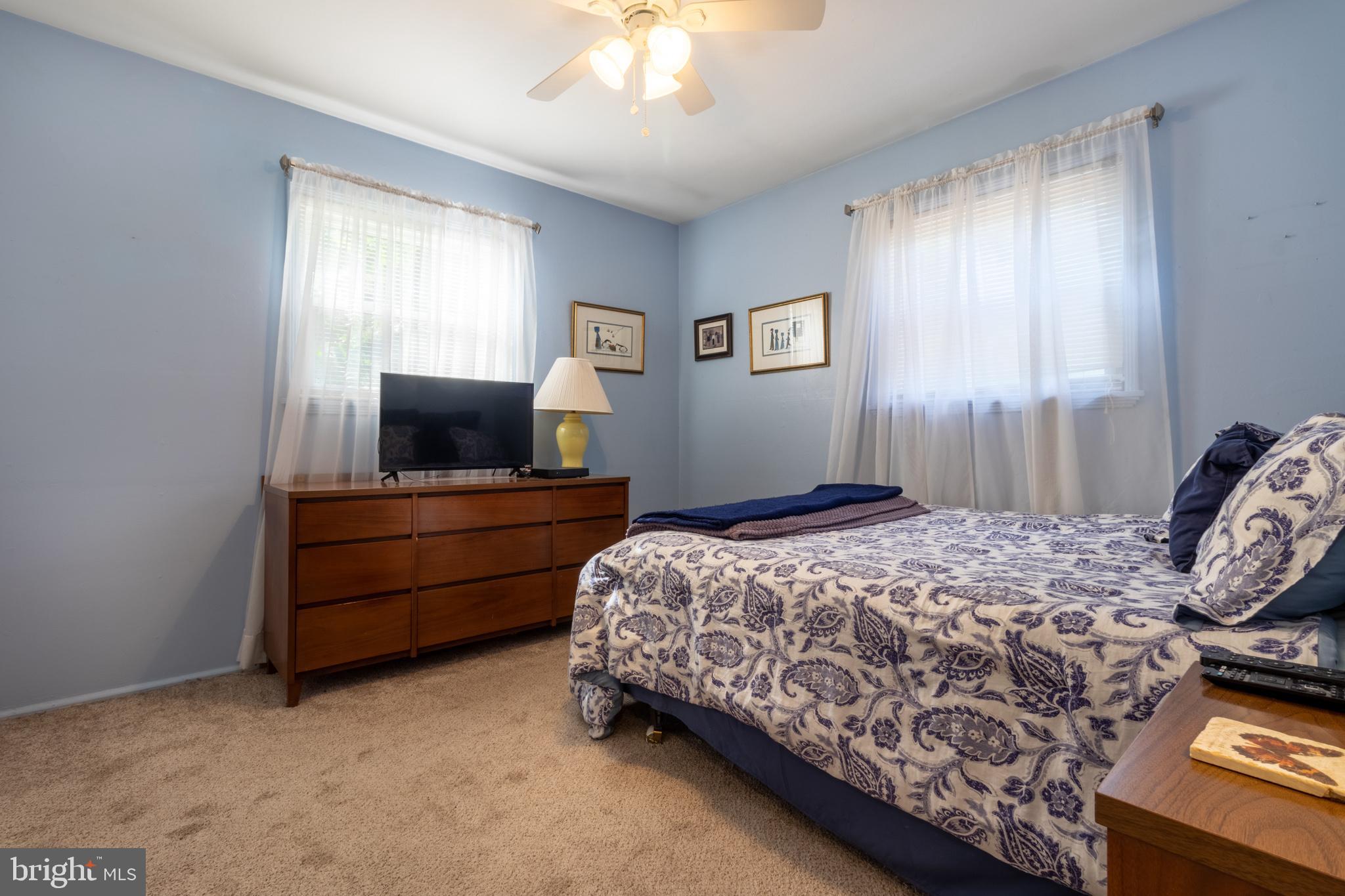 4712 Nantucket Road College Park, MD 20740 - Photo 12 of 43 Upper Bedroom
