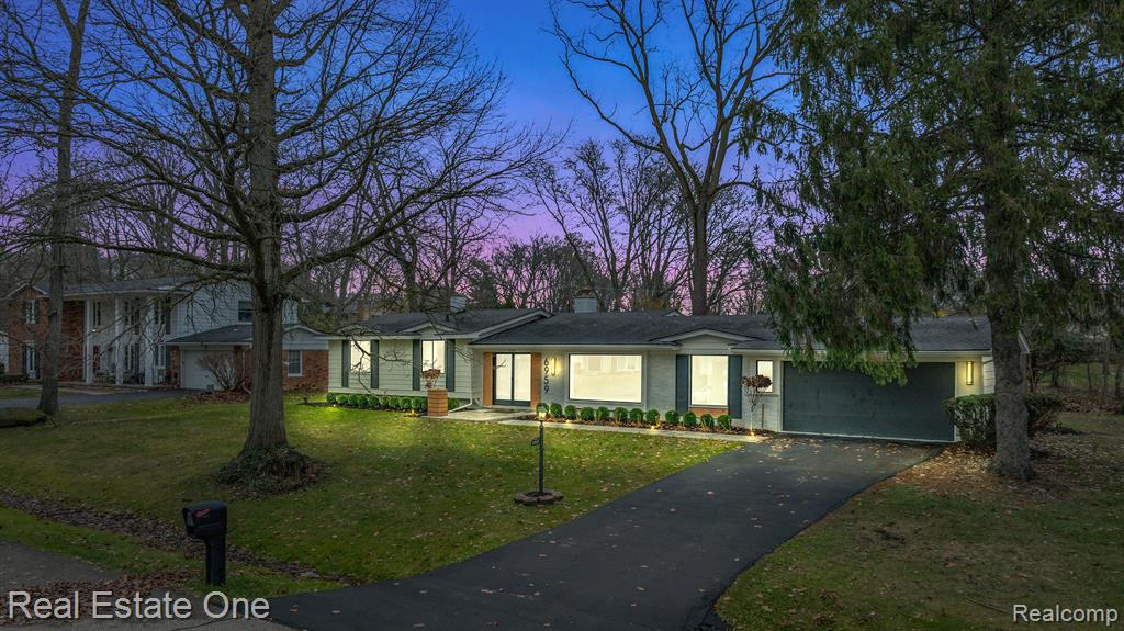6959 North Springridge Road West Bloomfield, MI 48322 - Photo 1 of 48