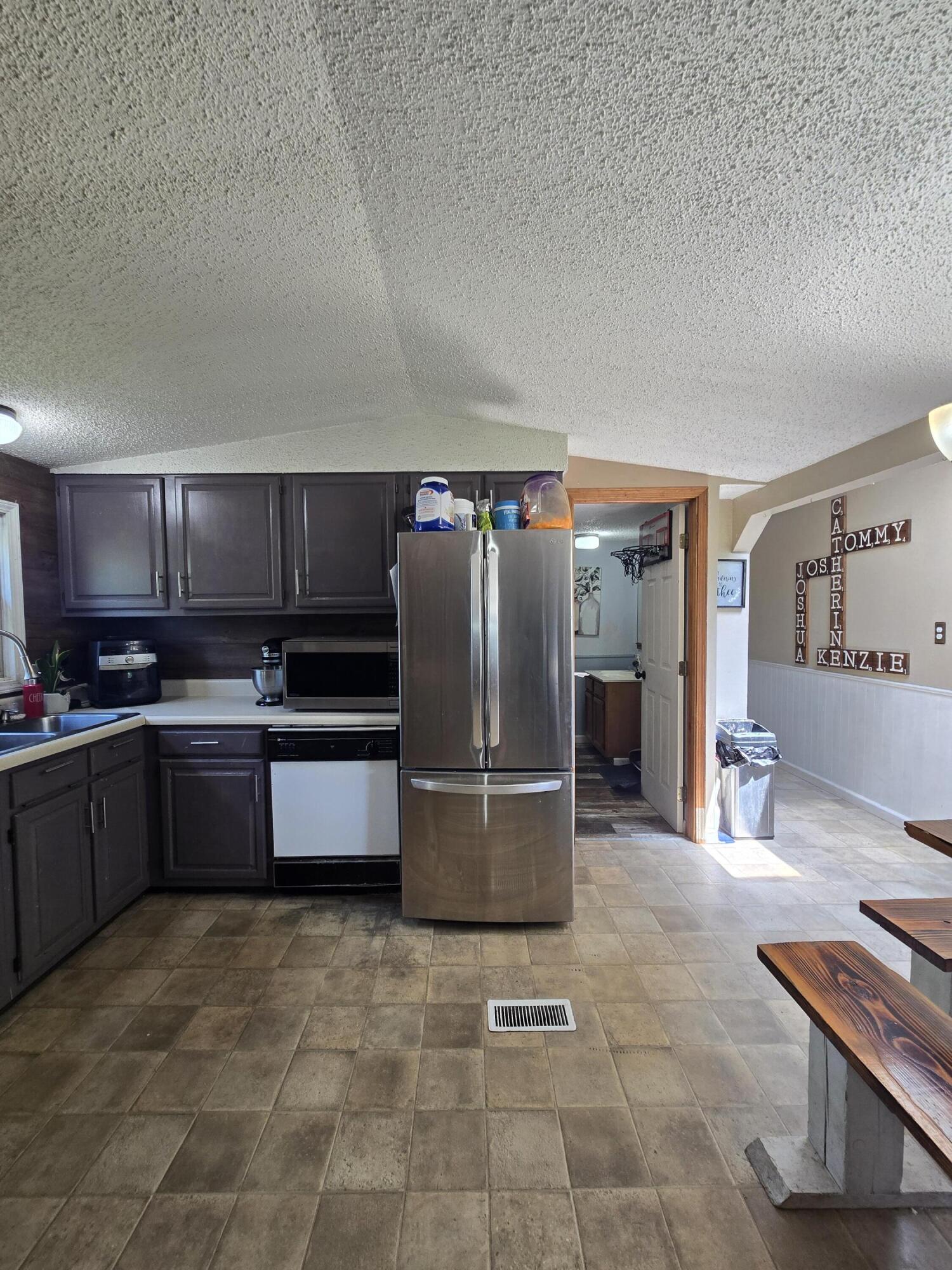 12495 5 Mile Road Evart, MI 49631 - Photo 10 of 75 20260526_141104