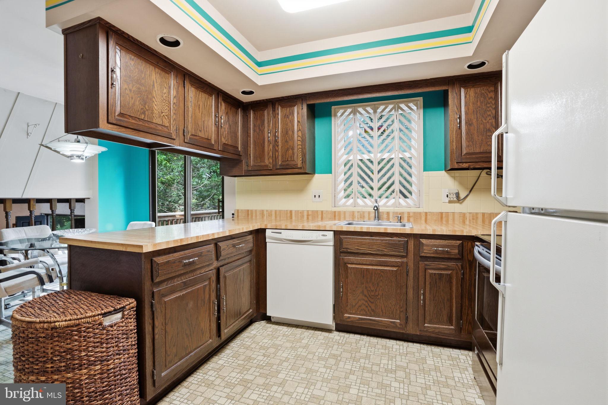718 Bridgeview Road Feasterville-Trevose, PA 19053 - Photo 11 of 42