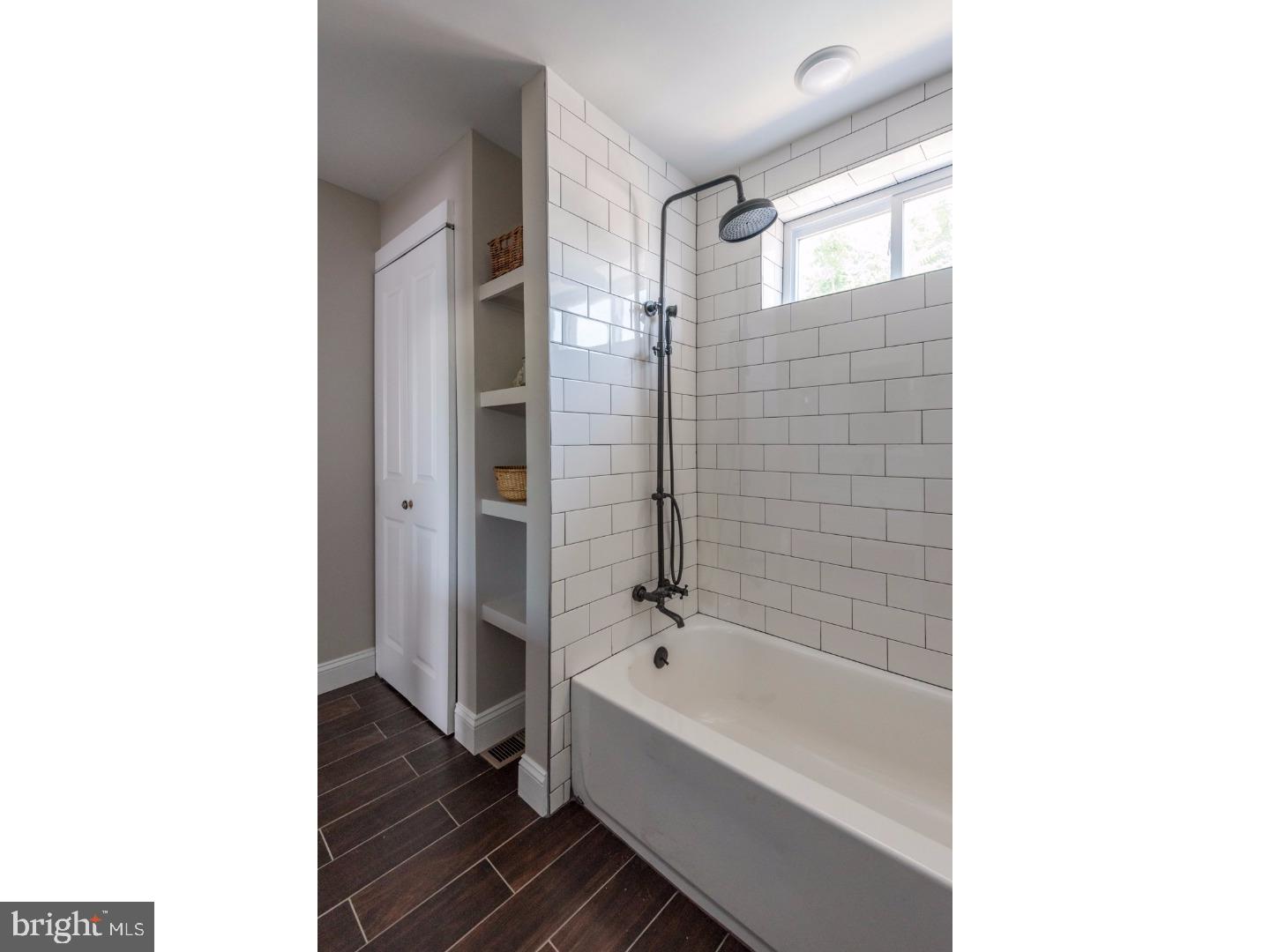 413 Tree Street Philadelphia, PA 19148 - Photo 16 of 21 Bathroom