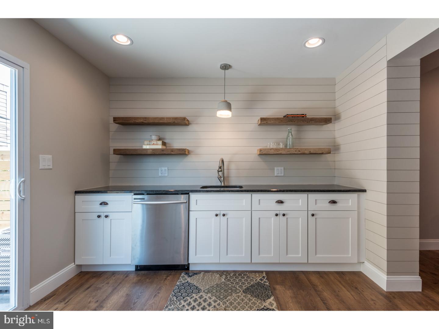 413 Tree Street Philadelphia, PA 19148 - Photo 7 of 21 Kitchen