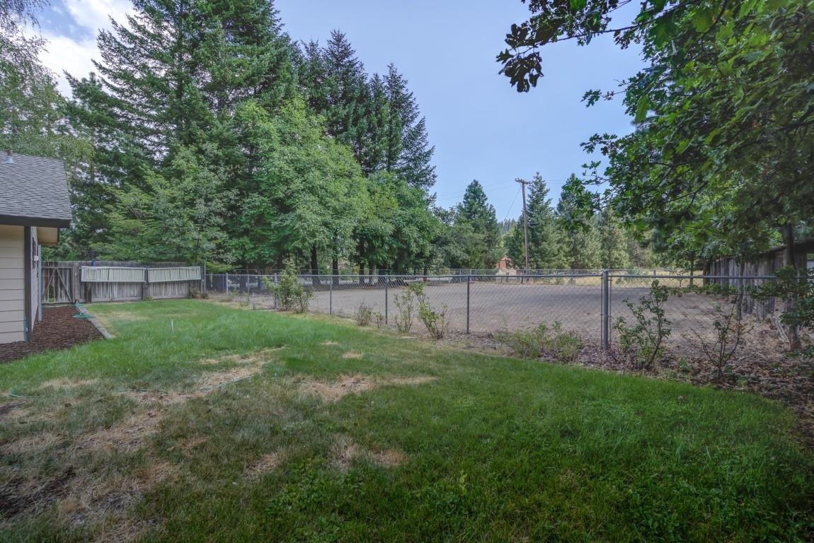 1501 Davis Place Road Mount Shasta, CA 96067 - Photo 26 of 27 Gallery Image 26