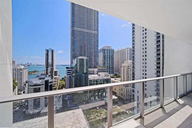 $6,650 | 1010 Brickell Avenue, Unit 2204, Miami, FL 33131