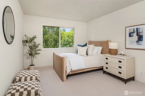 $1,900,000 | 19524 Southeast 24th Place, Sammamish, WA 98075