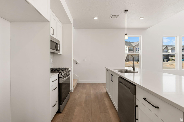 523 West Olive Lane St. George, UT 84790 - Photo 4 of 47