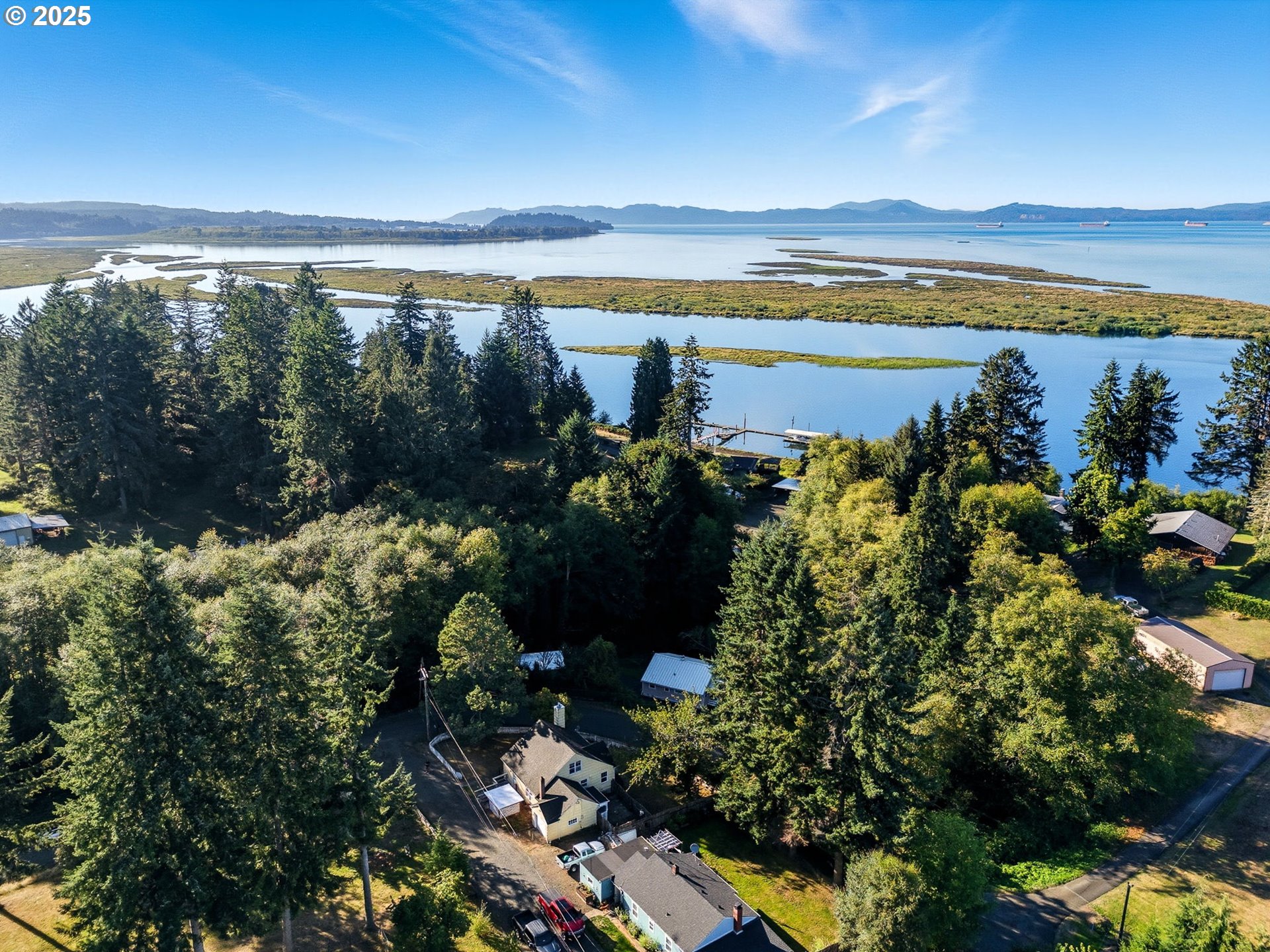 92965 Labeck Road Astoria, OR 97103 - Photo 23 of 31 a view of a city