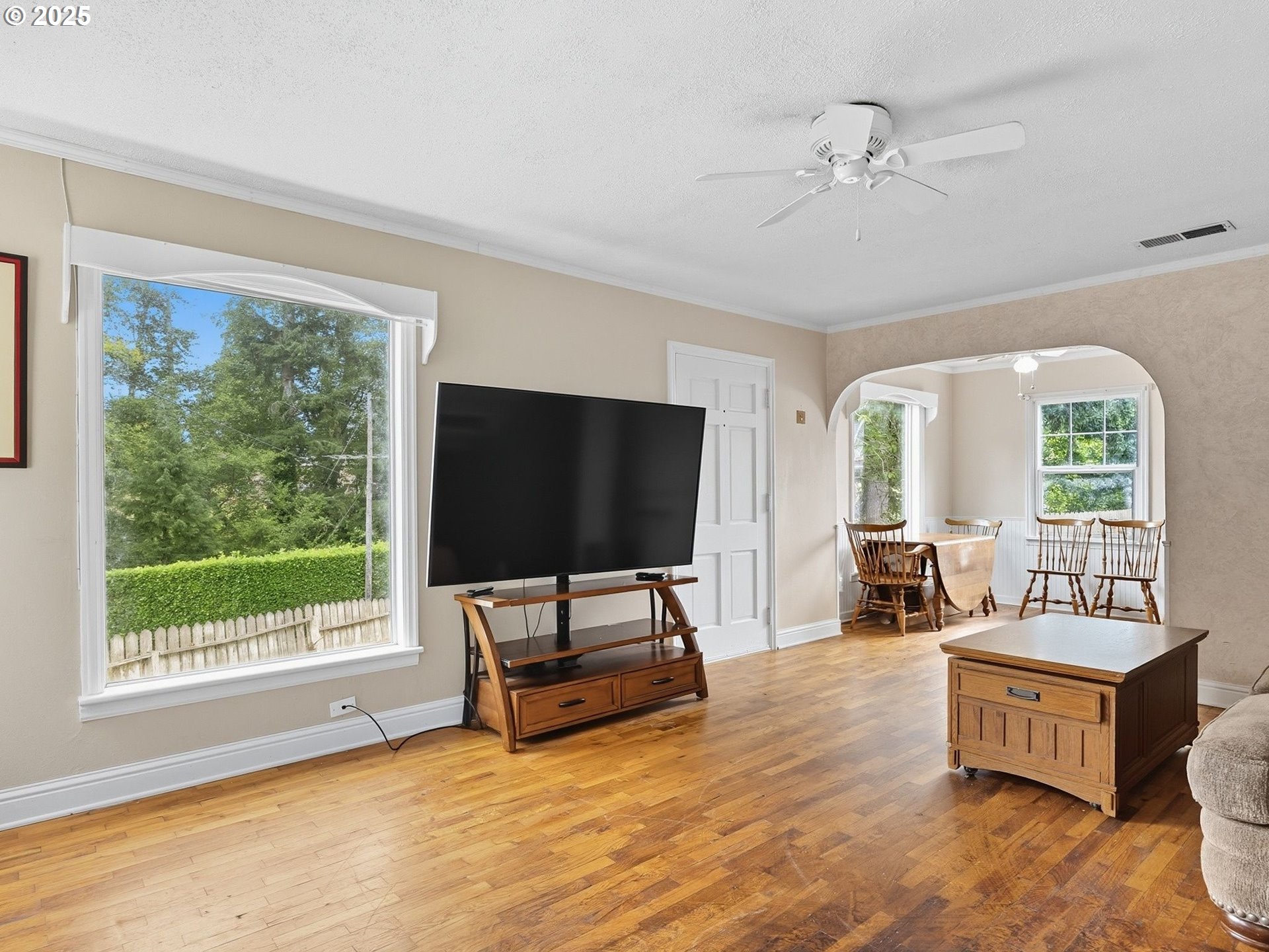 92965 Labeck Road Astoria, OR 97103 - Photo 6 of 31 a living room with furniture and a flat screen tv