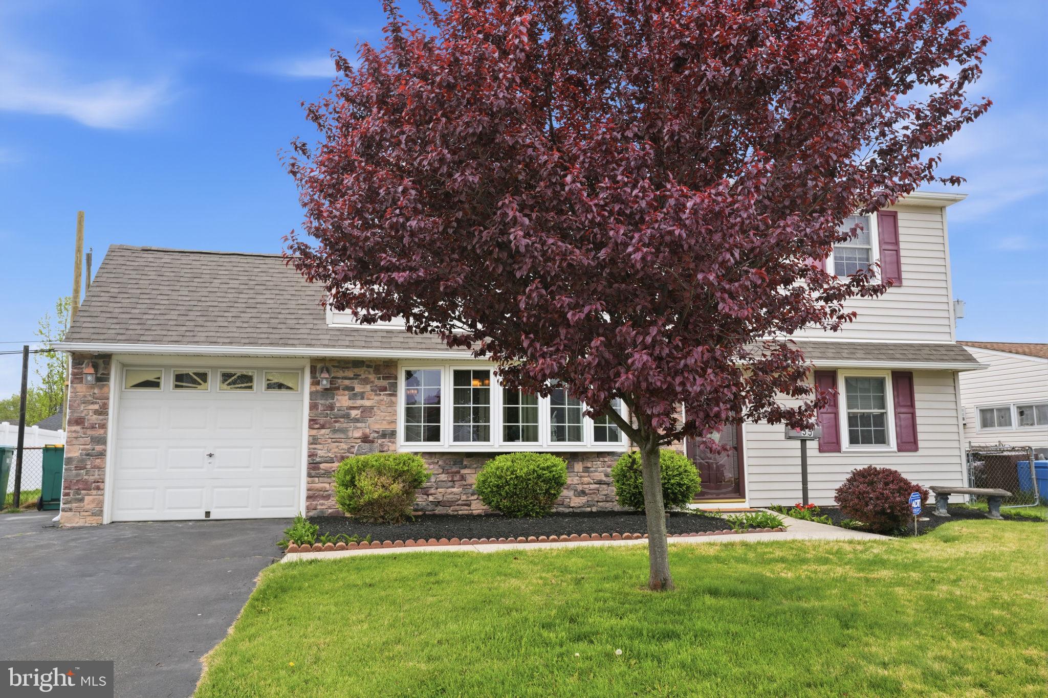 55 Canoebirch Road Levittown, PA 19057 - Photo 3 of 36