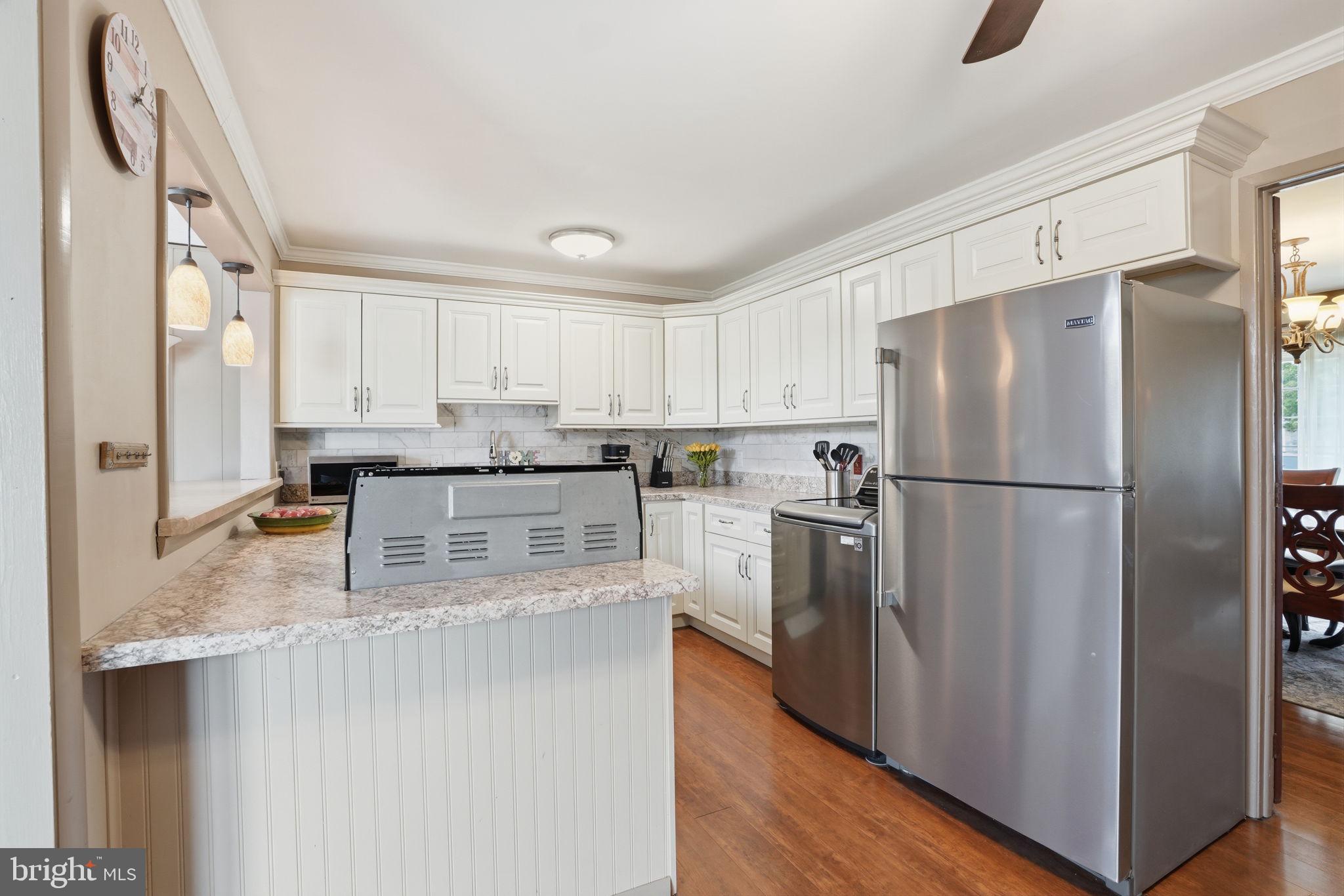 55 Canoebirch Road Levittown, PA 19057 - Photo 8 of 36